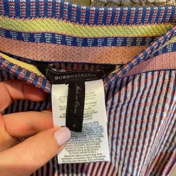 BCBGMaxAzria ORANGE AND BLUE PATTERNED MINI SKIRT - Picture 4 of 6